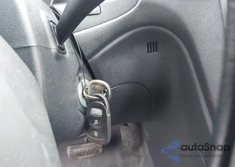 2009 Kia Rondo Lx z USA, uszkodzony, nr VIN KNAFG528797269104